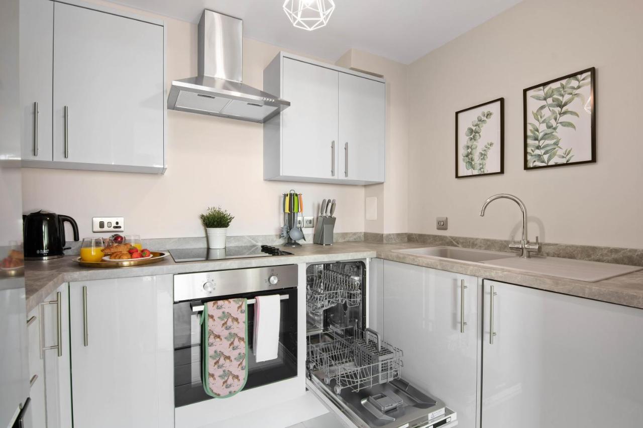 Spacious & Cosy, Netflix, Parking, Colindale Station Hendon Exterior photo