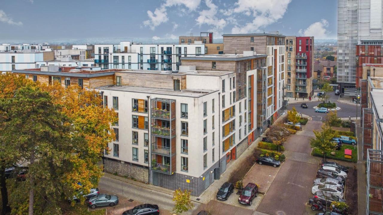 Spacious & Cosy, Netflix, Parking, Colindale Station Hendon Exterior photo